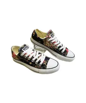 

Sneakers women flowers black Converse