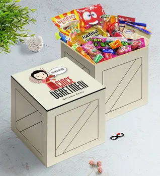 

Personalized Chinese Teacher In Wooden Box Nostalgic Lezzetler Gift Set