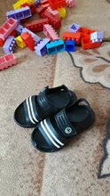 Zapatos de verano para niños y niñas, sandalias informales de Punta cerrada para playa y piscina, zapatillas planas sin cordones