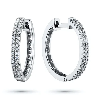

Earrings in white gold with a diamond