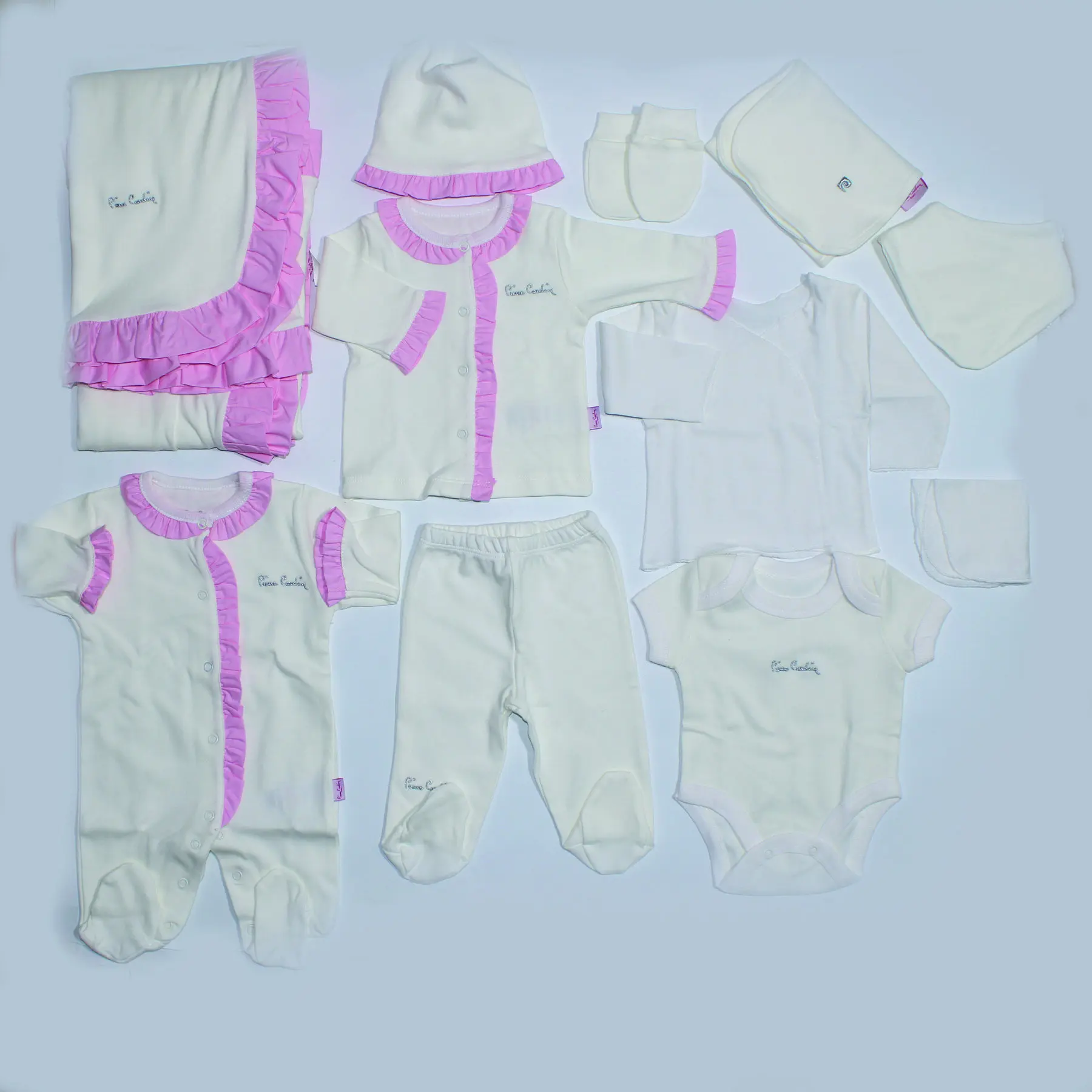 

Pierre Cardin Original Licensed 10 Piece Pink Frilly Hospital Output Set
