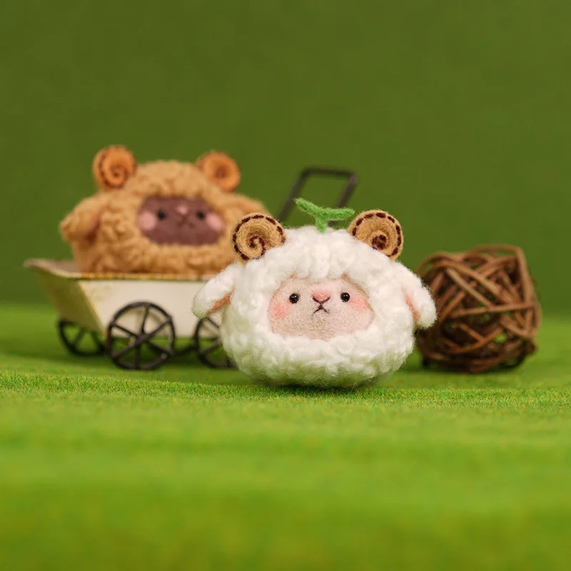 Cute Sheep Cartoon Animal Toy Doll Needle Felting Kit needle felting kit wool felting kit needle felting painting kit DIY kuat Wool Needle Felt Sheep Needlework Kit for DIY Kids Children