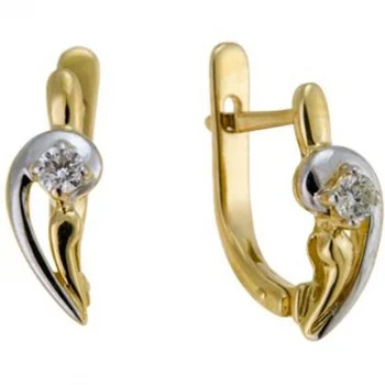 

Lucas gold earrings with 2 combined gold diamonds