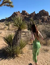 Vestido de punto verde con estampado de Cachemira para mujer, vestido Sexy ajustado sin mangas con tirantes finos, para fiesta en la playa, por debajo de la rodilla, Y2K, 2021