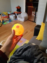 Pelota de fútbol para mascotas, juguete para perro con sonido claro, limpia los dientes y promueve la salud Dental y de las encías para su mascota, luz LED para destellear