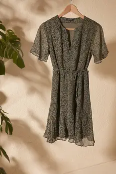 

Trendyol Belted V Neck Print Dress TWOSS20EL0559