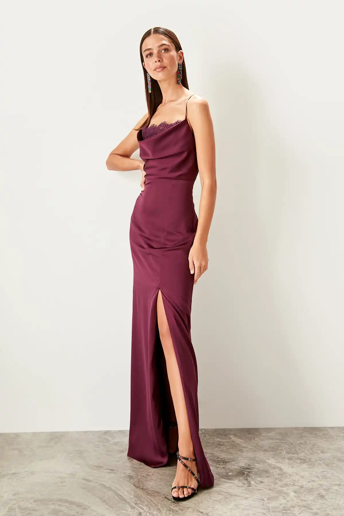 Кружевное Вечернее Платье Trendyol TPRSS19BB0306