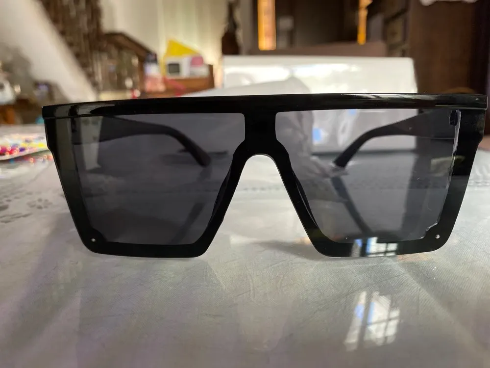 Oversized Geometric Design Sunglasses photo review