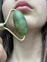 Rodillo de Jade para masaje Facial, rodillo de Jade verde y rosa, piedra Natural, herramientas para el rostro, mentón, cuello, belleza, cuidado de la piel