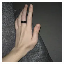 Anillo de titanio inoxidable para hombre y mujer, 8mm de ancho, negro, alta calidad, joyería de boda