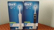Oral B Vitality D100 CrossAction, Cepillos de dientes Eléctricos Recargables Blanco/Negro, limpieza 2D, cabezal oscila y rota