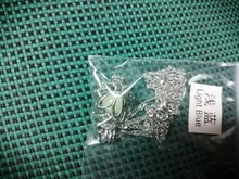 Colgante con forma de flor de loto para mujer, luminoso, luminoso, Luna oscura, collar para mujer, Yoga, oración, joyería de budismo