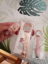 Reloj digital vintage para hombres y mujeres, pulsera con pantalla led electrónica de oro y plata para militares, en color negro, ideal para deportes y regalo