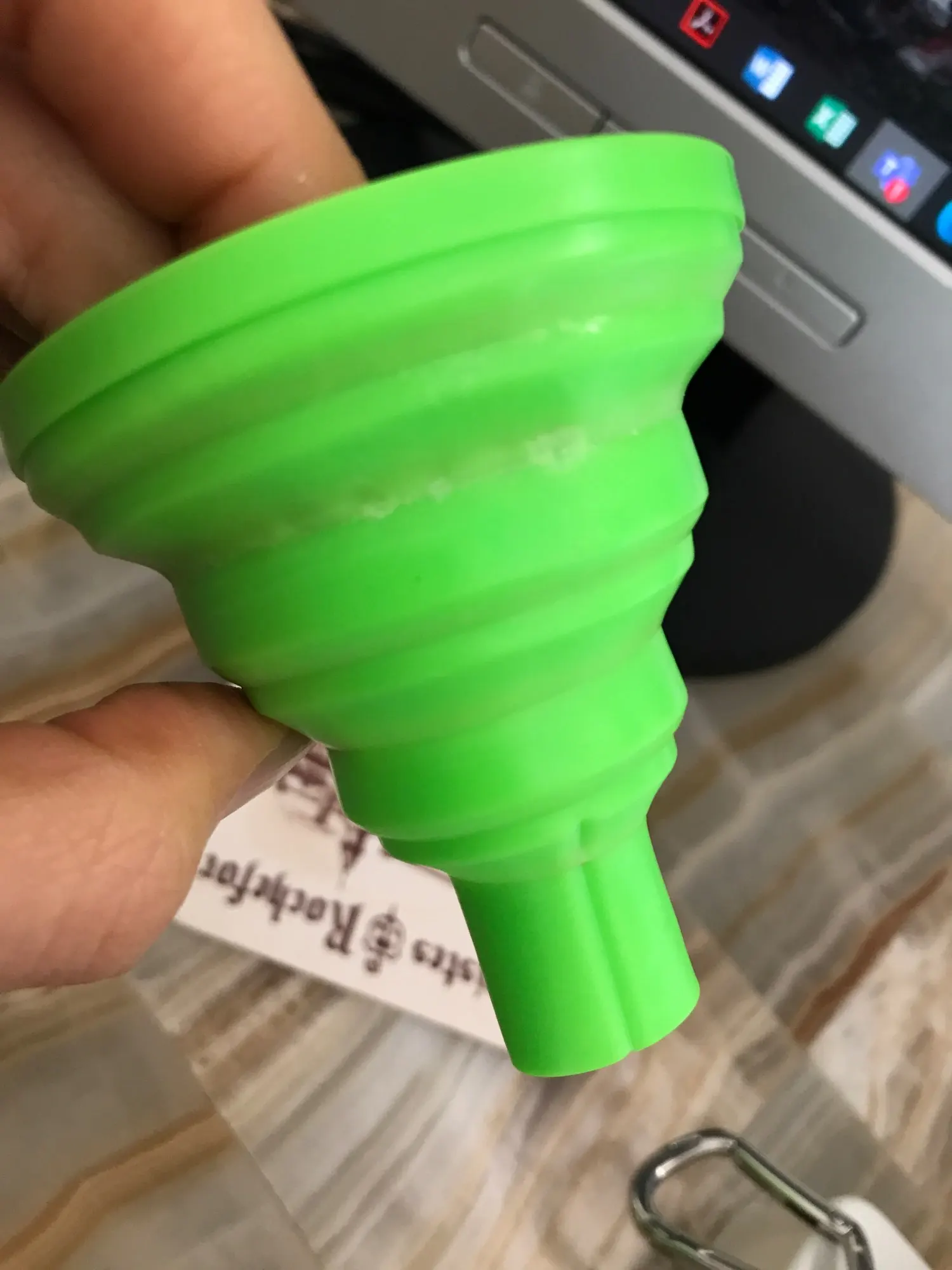 Mini Silicone Gel Foldable Collapsible Style Funnel photo review