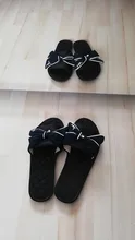 De seda De las mujeres zapatillas De plataforma De tacón plano diapositivas lindo Casual Peep Toe Nudo De mariposa Mujer damas Zapatos De interior Zapatos De Mujer