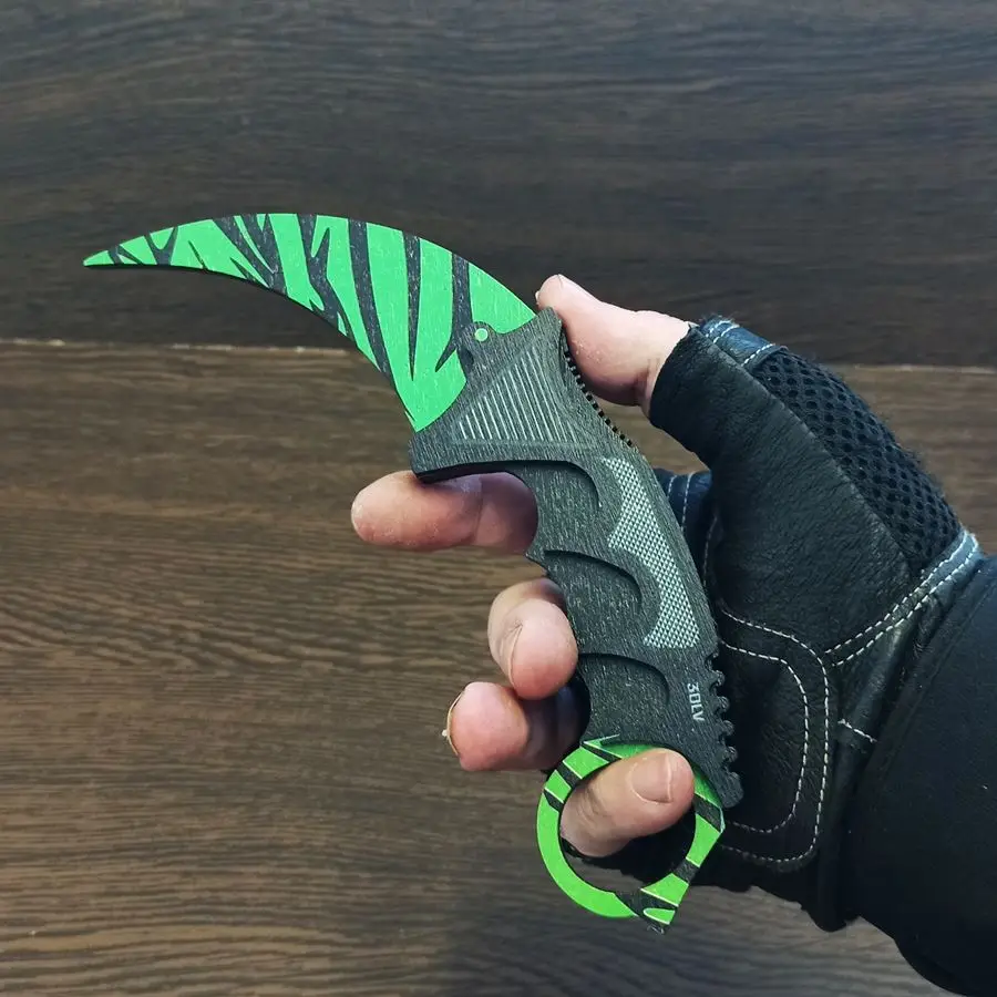 Knife Karambit No. 3 Cs: go from wood 1:1 assembled and painted camouflage green. Souvenir toy. Copy | Канцтовары для офиса и