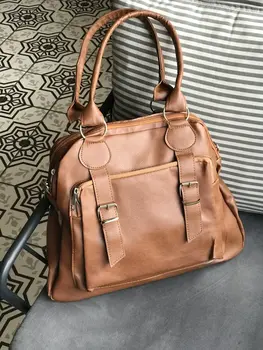 

Women Tan Hand & Shoulder Bag