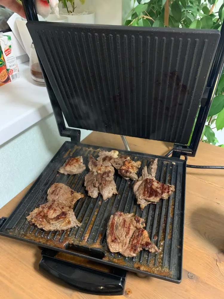 Grill gc241d