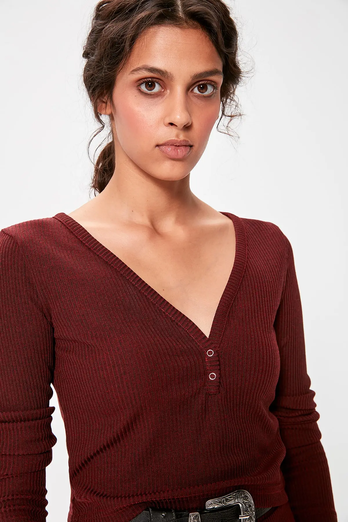 

Trendyol Burgundy Button Detail Knitted Blouse TWOAW20BZ0650