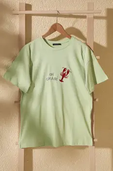 

Trendyol Embroidered Boyfriend Knitted T-Shirt TWOSS20TS1530