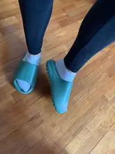 JIANBUDAN interior suave y cómodo de las mujeres, los hombres no-slip de baño casa Zapatos EVA plano suela gruesa diapositivas sandalias de las mujeres