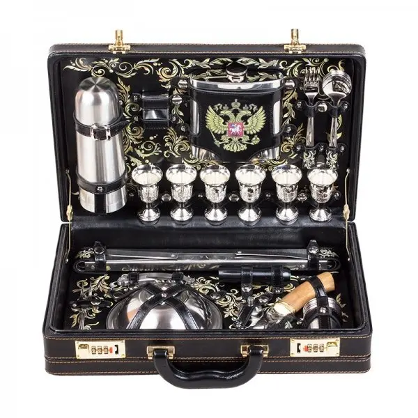 Элитные подарки. Набор для шашлыка подарочный в чемодане. Подарочный набор охотничий. Подарочный шашлычный набор гранд пикник 4. Подарочные наборы кейс.