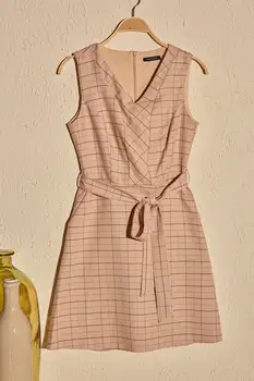 

Trendyol Detailed Dress TWOSS20EL1310