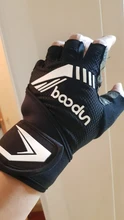Boodun-guantes de levantamiento de pesas para hombre, guantes de medio dedo para gimnasio, Fitness, con envoltura de muñeca, soporte para Crossfit, entrenamiento deportivo, guantes de entrenamiento