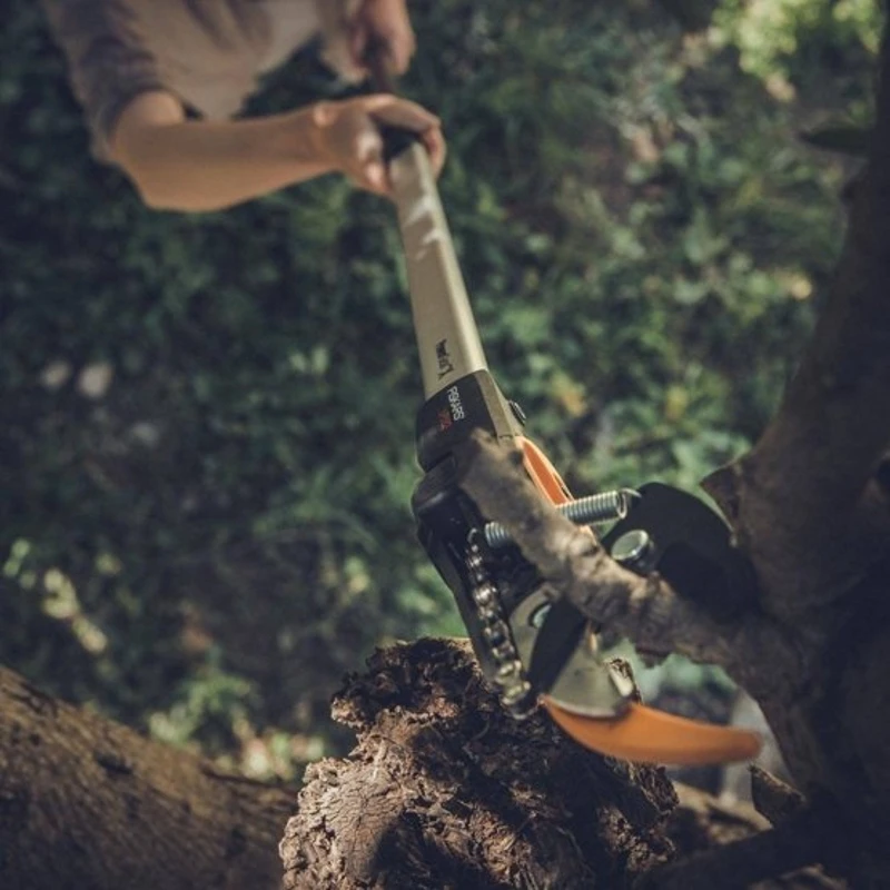 Универсальный садовый сучкорез Fiskars PowerGear™UPX82(1023625