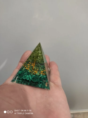 Quartz bleu & améthyste pyramide orgonite Gaia™ photo review