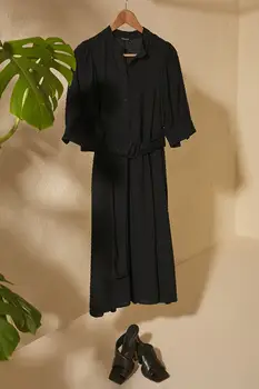

Trendyol Arched Fabric Textured Dress TWOSS20EL0191