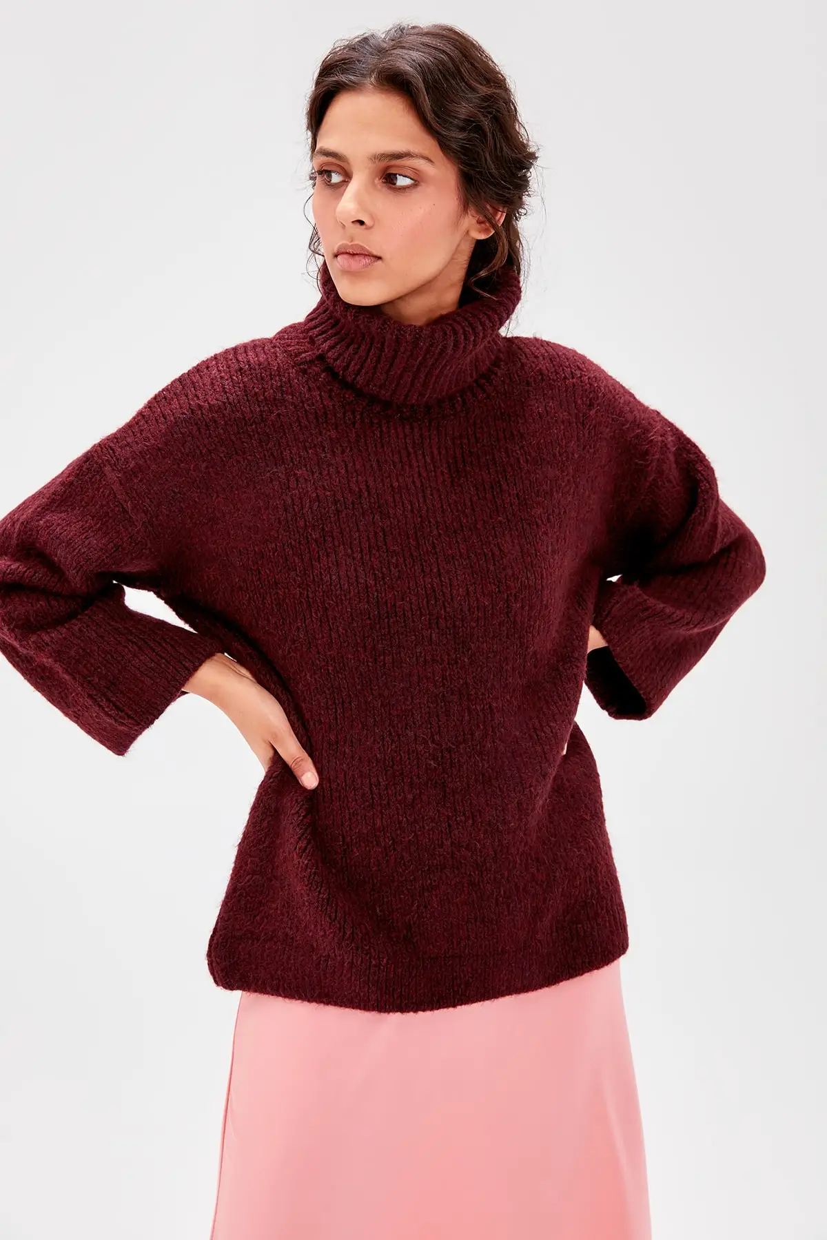 Trendyol фиолетовый свитер-водолазка TWOAW20JK0038 |