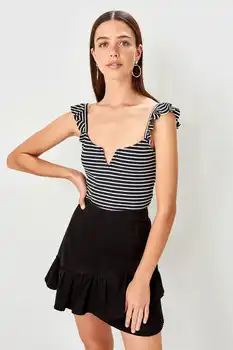 

Trendyol Ribbed Knitted Blouse TWOSS19DU0164