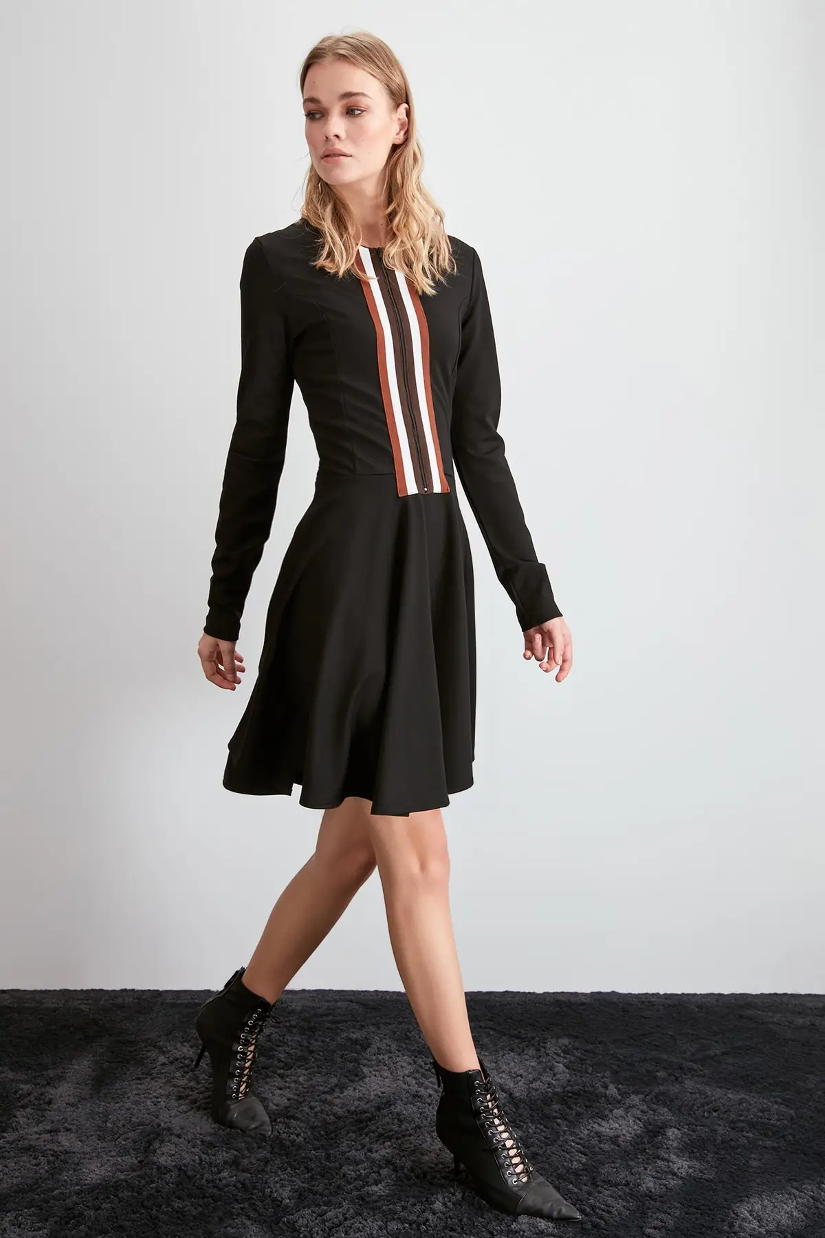 

Trendyol Ribbon Detail Knit Dress TWOAW20EL1609