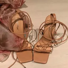 Aneikeh de verano zapatos de mujer Sandalias, de la Pu de moda Cruz-atado tacones de encaje fiesta bombas tamaño 35- 42 albaricoque blanco negro