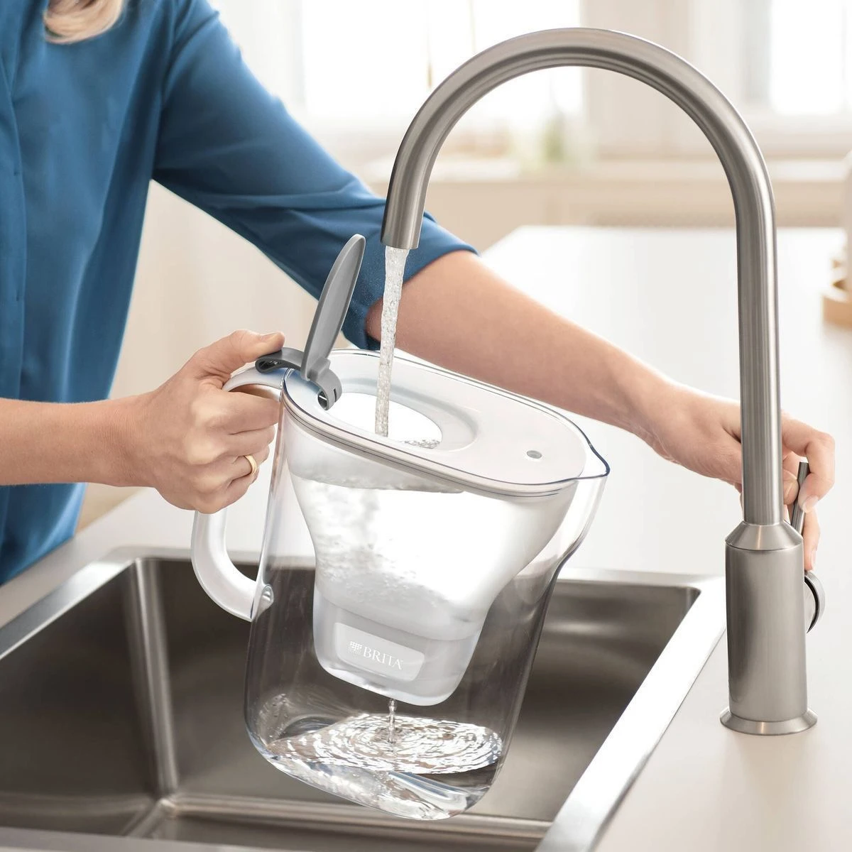 Фильтр кувшин BRITA Style XL MX+ LED Серый(Объем 3,6 л, ресурс кассеты 300 л, электронный индикатор