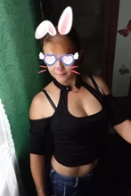 Camisa Sexy negra con gargantilla para mujer, Top de manga corta con hombros descubiertos, Top gótico liso con cuello Halter, chaleco estilo Punk