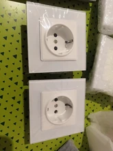 Coswall-Panel de alimentación de vidrio templado para pared, enchufe con conexión a tierra 16A, enchufe europeo, ruso, España, con cerradura protectora para niños