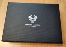 Billetera de cuero genuino para hombre, cartera con grabado gratis 100%, monedero pequeño, mini portatarjetas con cadena, portafolio de bolsillo para hombre