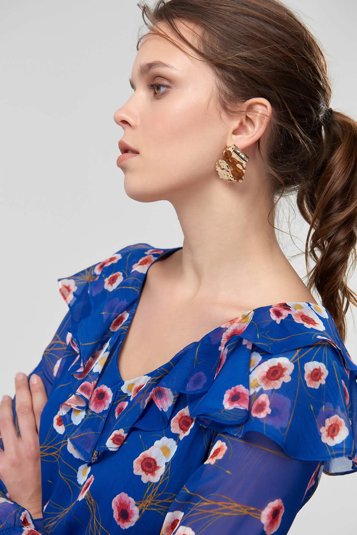 Trendyol платье с рюшами и декоративным вырезом TOFSS18FG0093|Платья| |