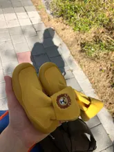 Zapatos de nieve cálidos para niños, calcetines bordados, calcetines gruesos cepillados, botines para bebés y niñas, suelas blandas