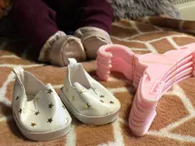 Muñeca de 10 unids/lote muñecas percha blanco rosa perchas de plástico americano recién nacido bebé accesorios 18 pulgadas muñeca
