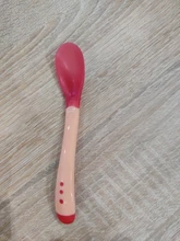 Cuchara de silicona con detección de temperatura para niños y niñas, cucharilla de alimentación para bebés, cucharillas infantiles de 3 colores, envío directo