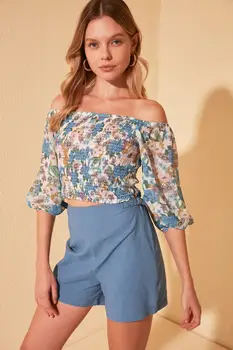 

Trendyol Flower Pattern Blouse TWOSS20BZ0697