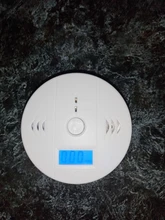 Envío Gratis! LCD CO Sensor trabajo solo construido en 85dB sirena de sonido independiente envenenamiento por monóxido de carbono Detector de alarma de advertencia