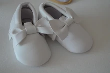 Zapatos de bebé para niño recién nacido, primeros pasos, suela de piel sintética, flecos de lazada de Princesa, zapatos de cuna para bebé, mocasines informales