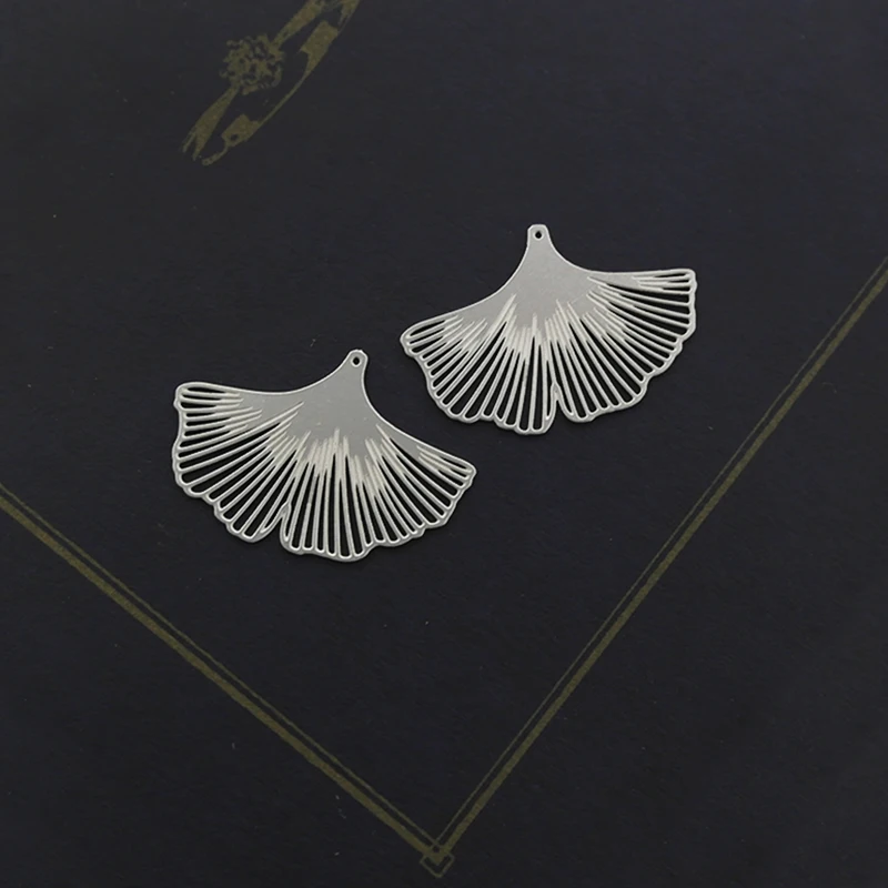 

Making Jewelry Findings Ginkgo Stainless Steel Bead Metal Pendant Cut Titanium Steel Leaf Charm For DIY Necklace Earrings