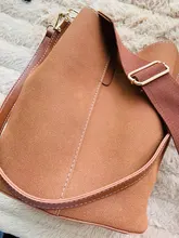 Bolso de mano de banda ancha de diseño de marca para mujer, bolso de hombro de PU de cubo de lujo, de un solo hombro, de gran capacidad, de color sólido