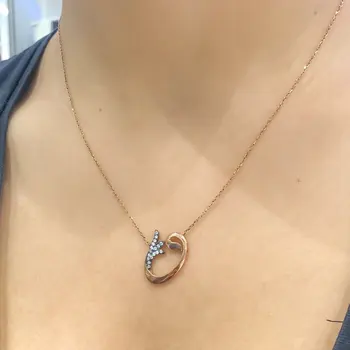 

Vav Case Top Quality Design Silver Necklace