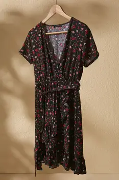 

Trendyol Belted Floral Print Dress TWOSS20EL1920